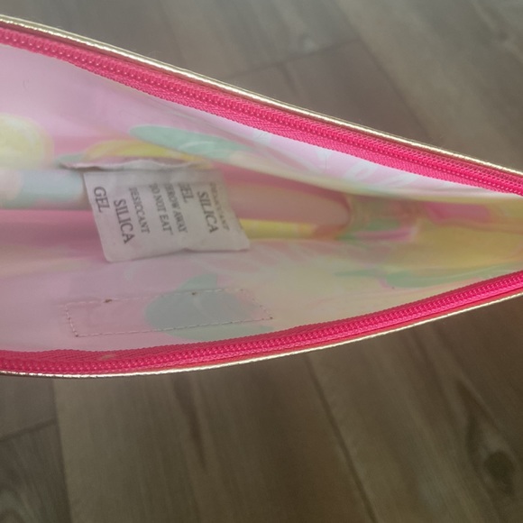 Lilly Pulitzer For Estee Lauder Pink Makeup Zippered Clutch Bag - Picture 7 of 8